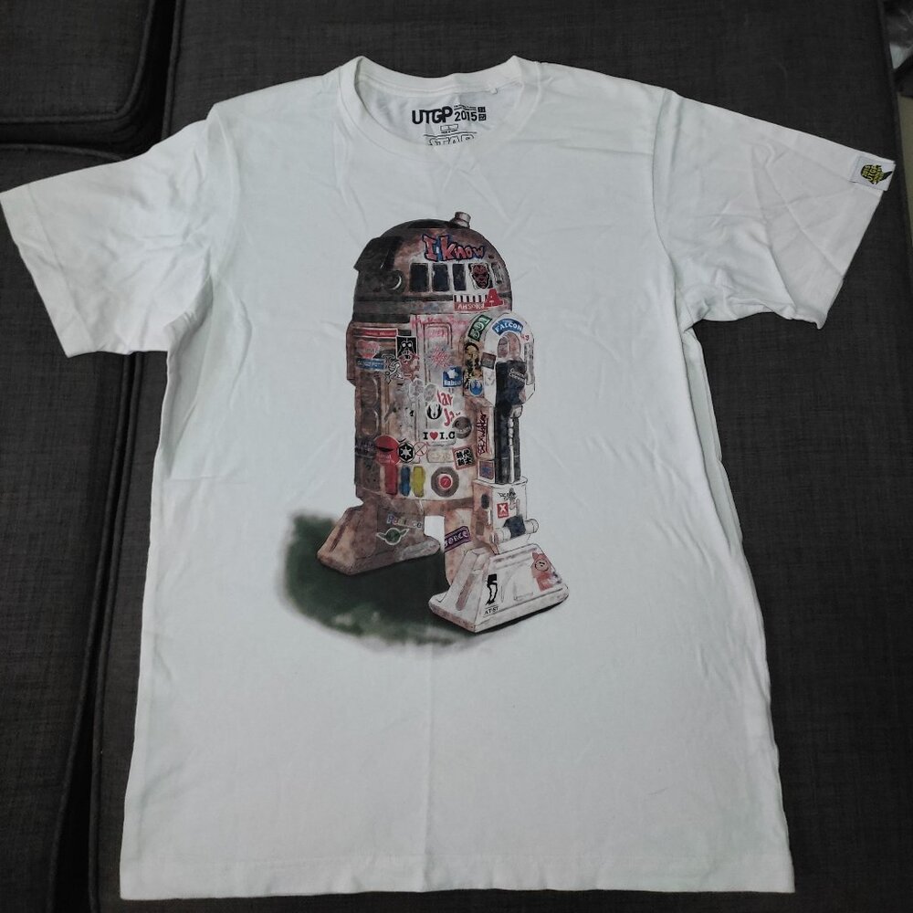 Uniqlo UTGP Star Wars R2D2 White Shirt 2015 Large L Graphic Print Japan
